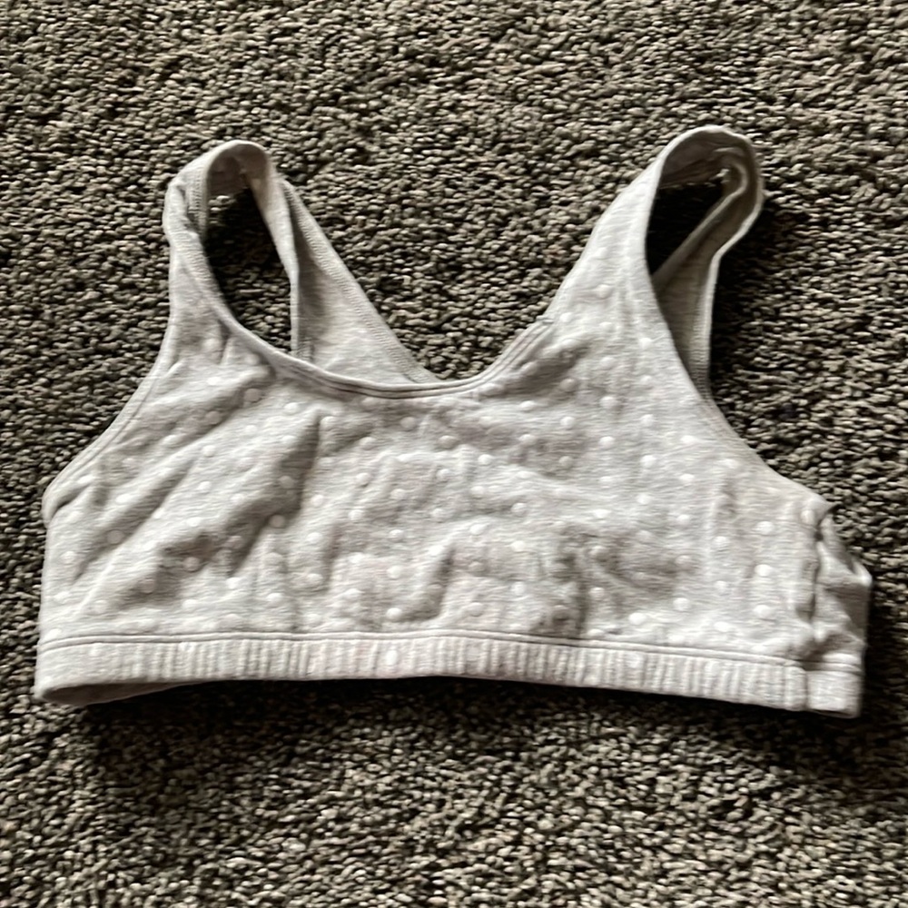 sports bra